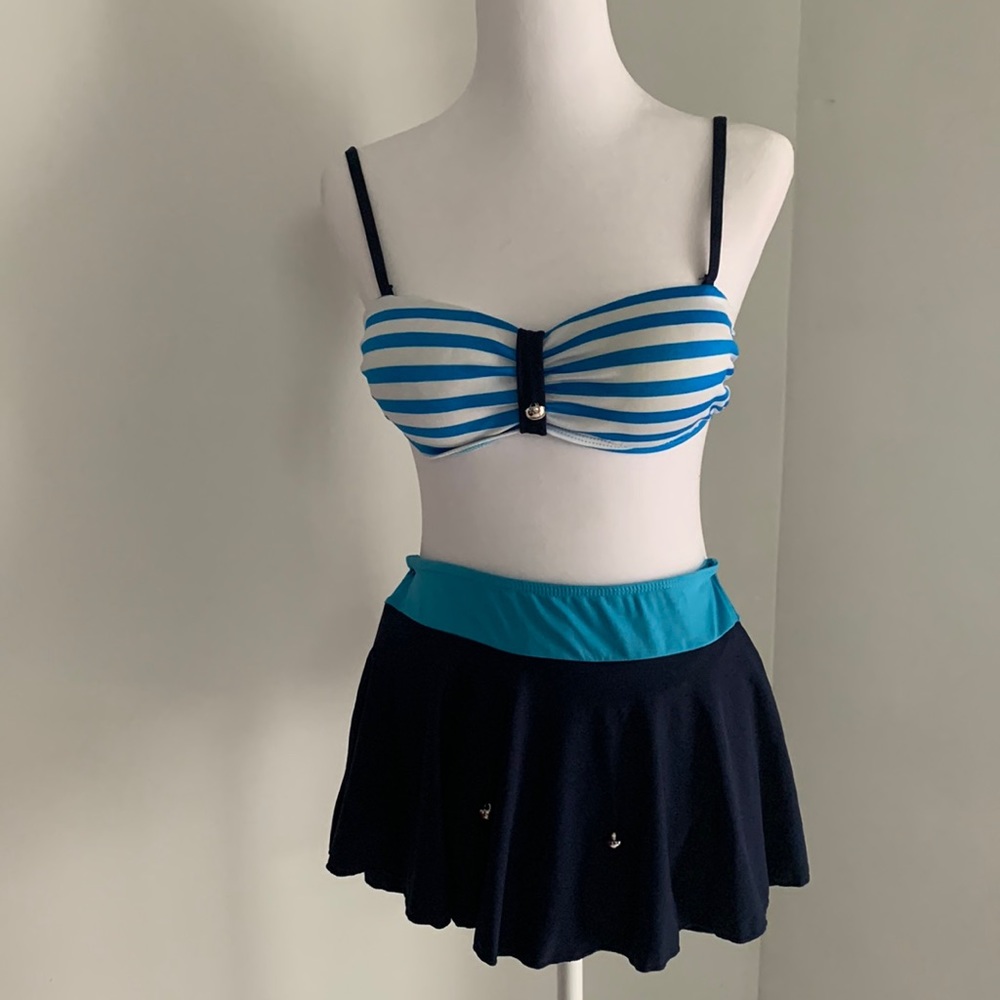 Women swimsuits 2 pieces size M (40) 2 sets for $10.00